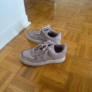 Nike Air Force Women's Mauve Sneakers
